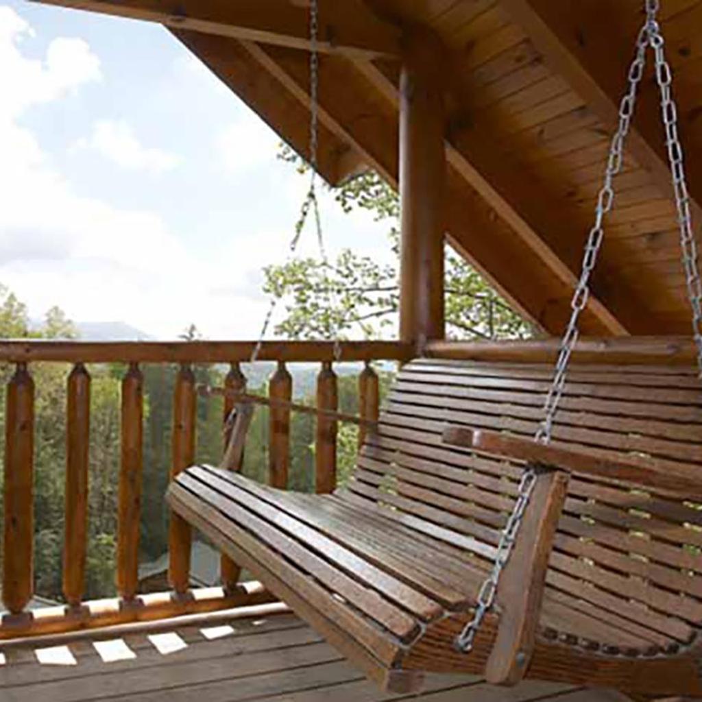 Photograph of Daydreamers Delight by Venture Smoky Mountains
