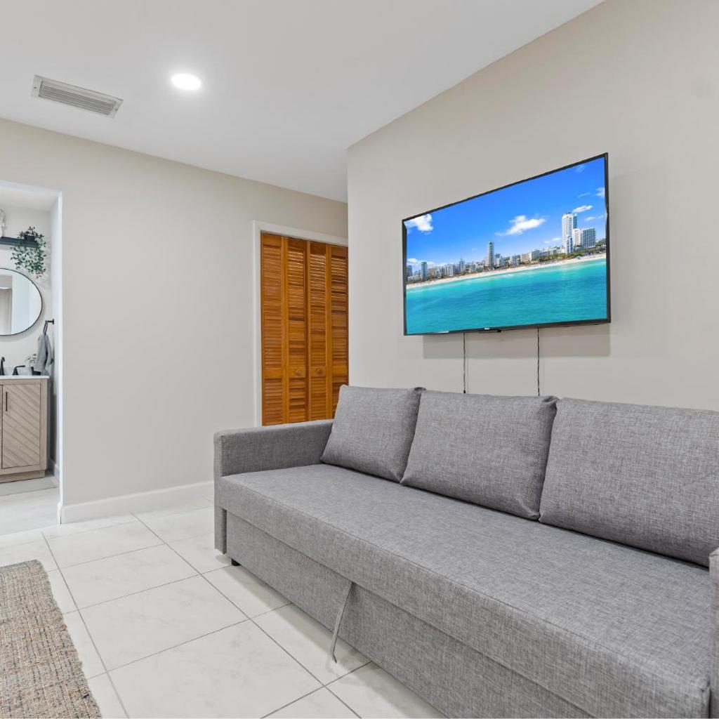 Photograph of 6BR 3BA Heated Pool Miami Vacation