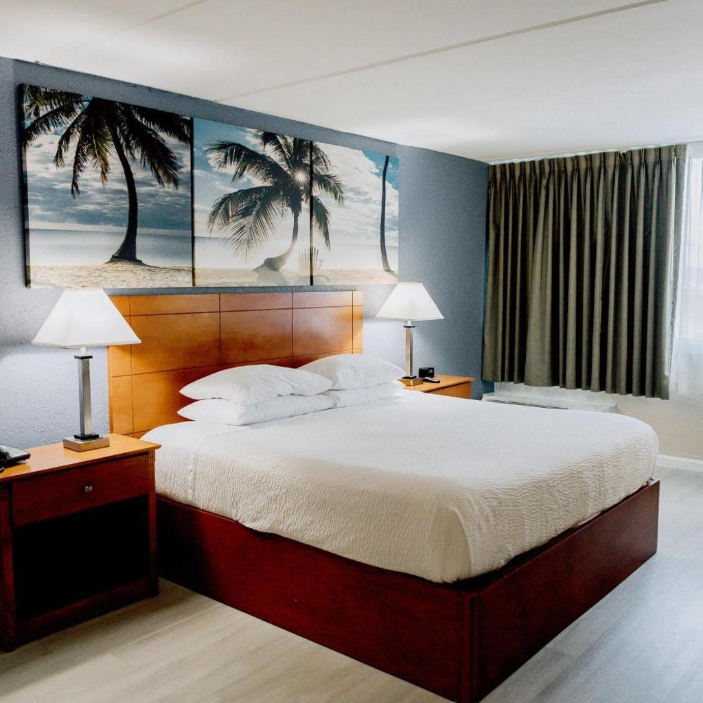 Photograph of enVision Hotel Miami International Airport
