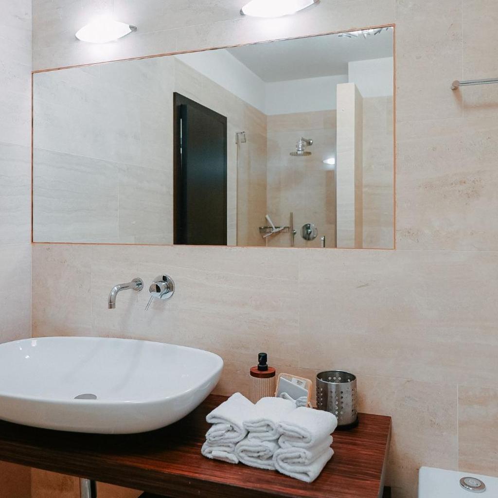 Luxurious Lugano Apartment with City Views – Bild