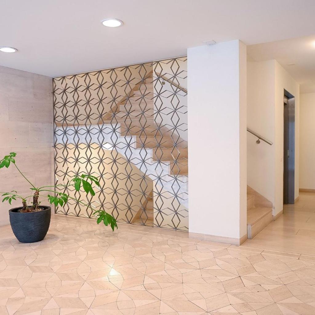 Luxurious Lugano Apartment with City Views – Bild