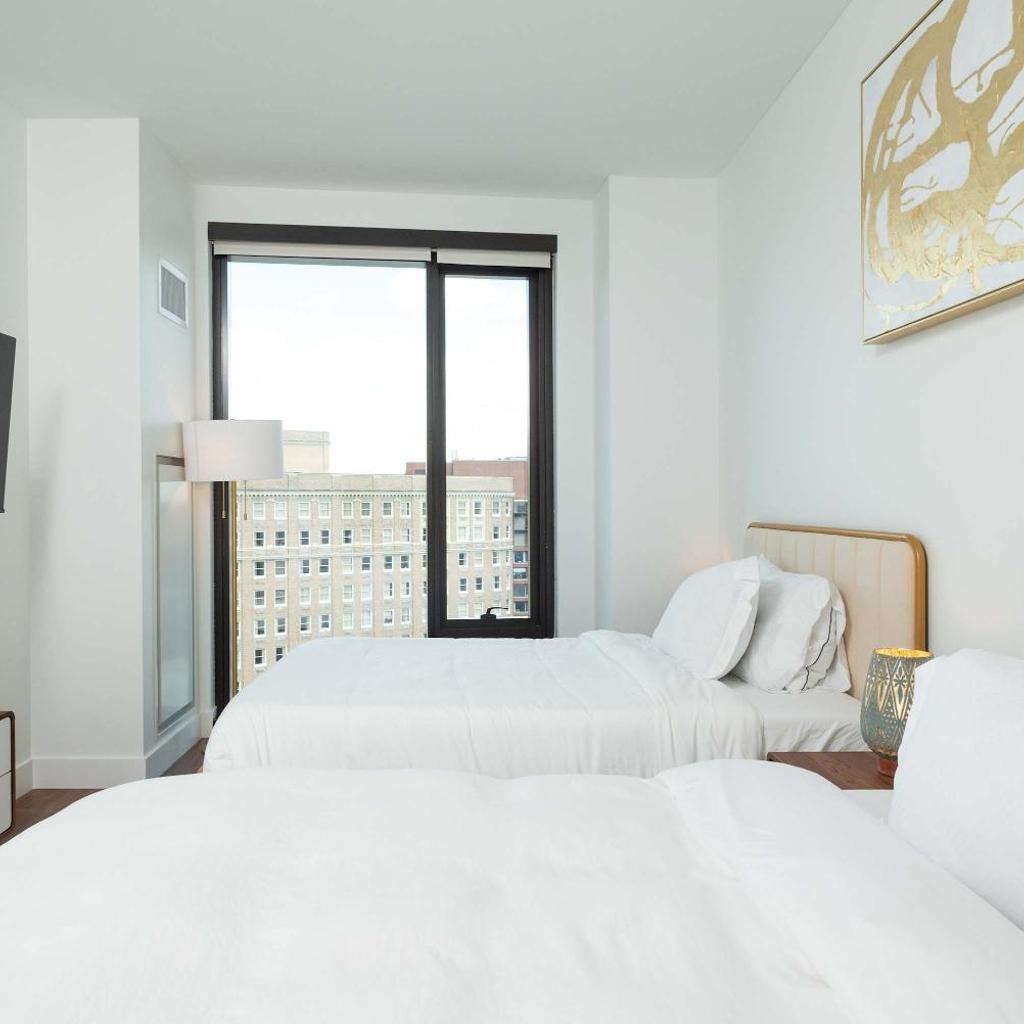 Photograph of Back-Bay Lux Central 2BR Condo with Rooftop and Parking