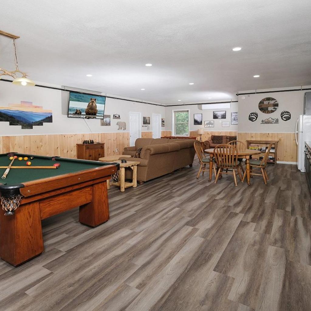 Photograph of Mountain Views, Theater Room, Game Nights - 4 Cubs Cove