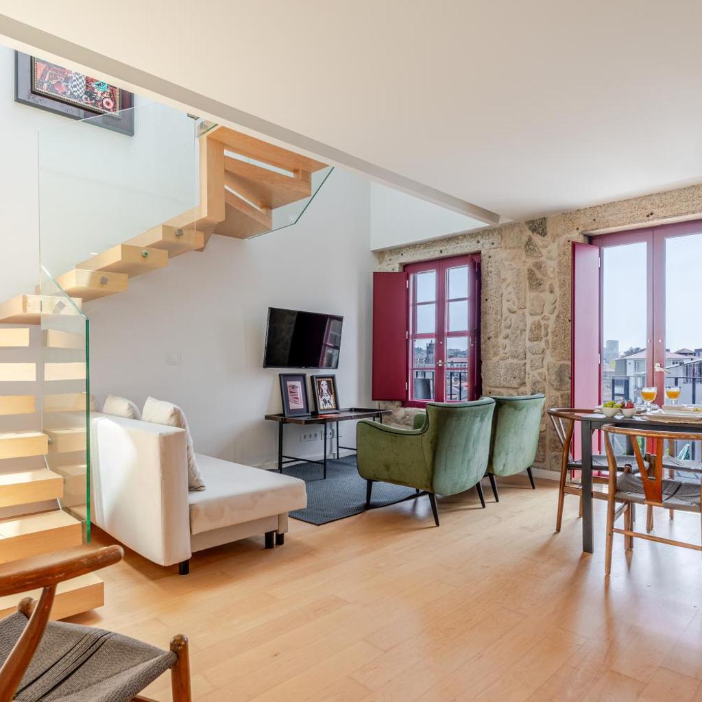 Photograph of Decor Studios - Clérigos by Host Wise