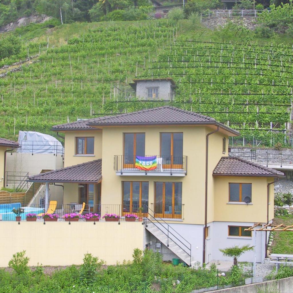 Image 1 - Casa Luna by HolAp SA