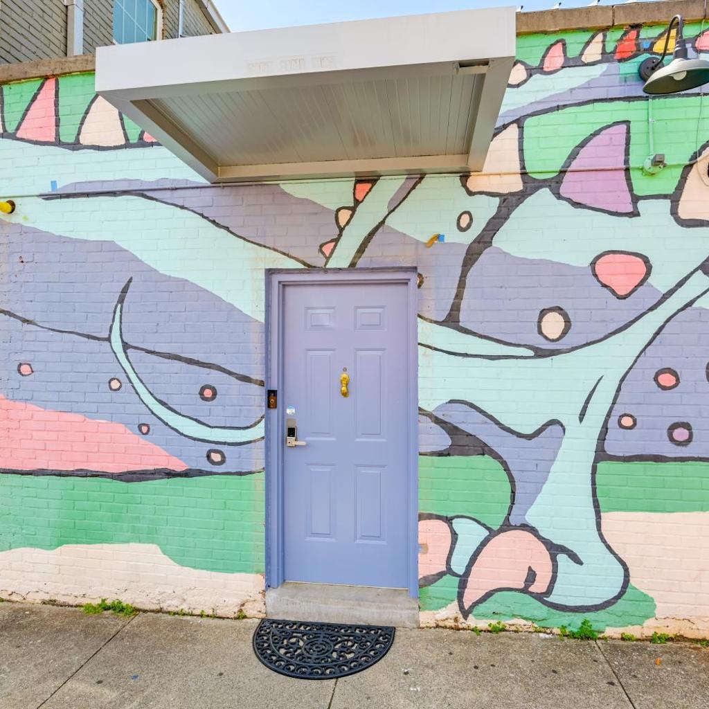 Photograph of Walk to Vanderbilt: Eclectic Apt in Nashville