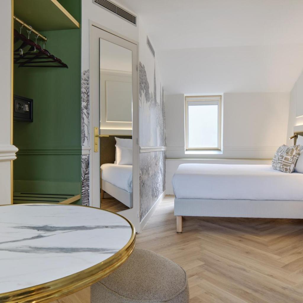 Photograph of Posy Hotel by Happyculture