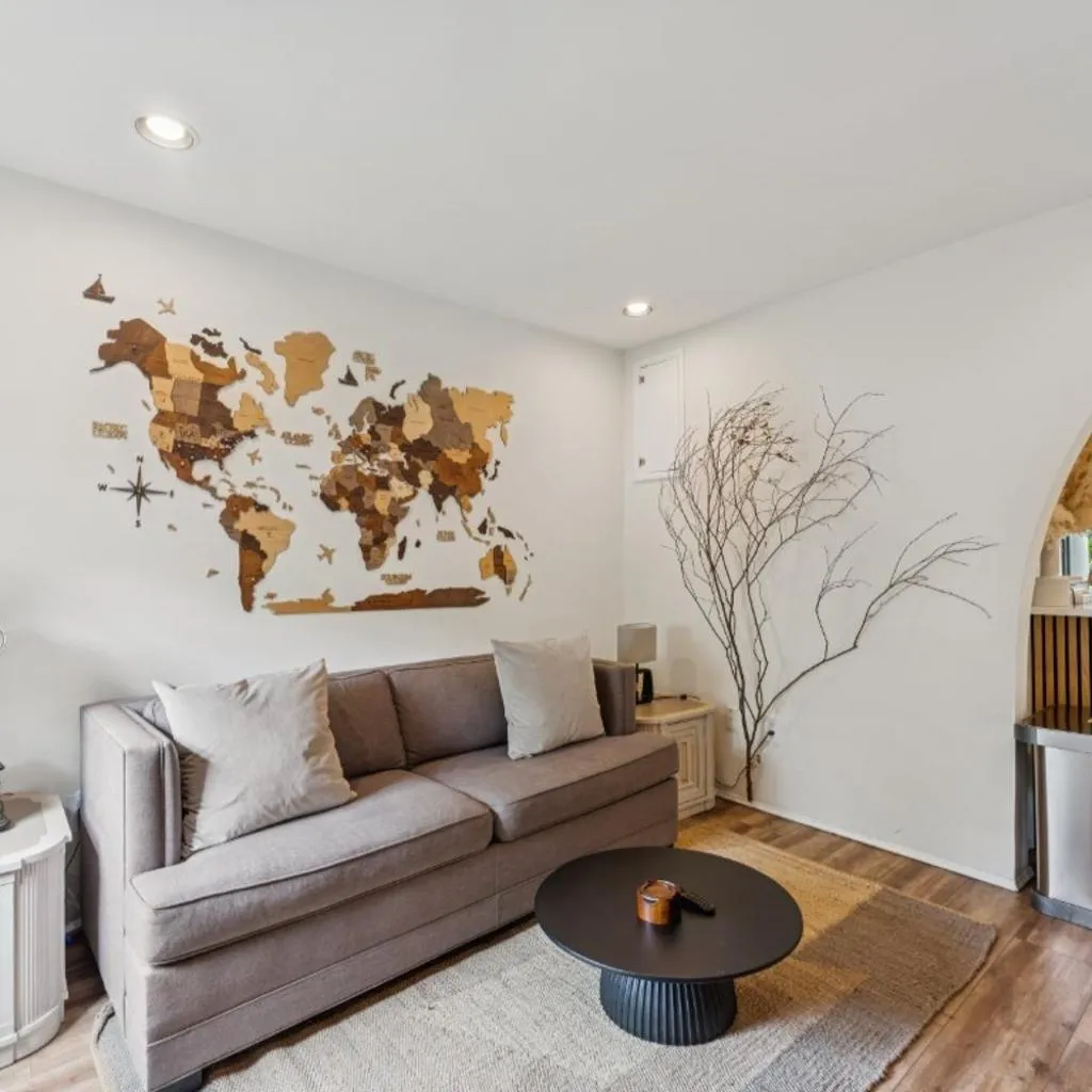 Entire rowhouse in Capitol Hill with free parking