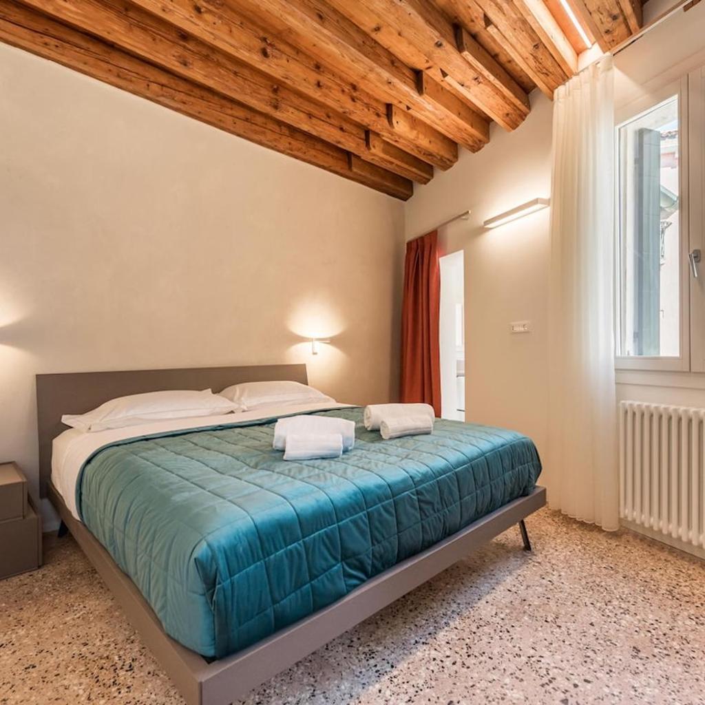 Photograph of San Tommaso Rialto Terrace Apt