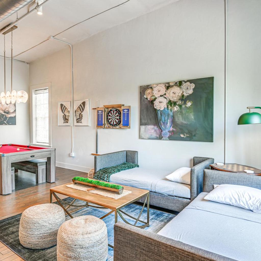 Photograph of Walk to Vanderbilt: Eclectic Apt in Nashville
