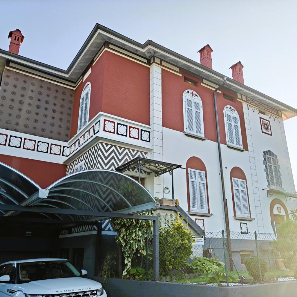 Image 1 - Villa WOLF - A 1919 original Swiss Villa with Garden near Como