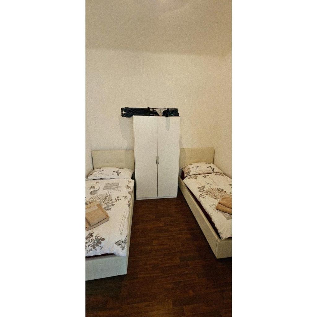 Image 12 - Apartment with two rooms and shared bathroom