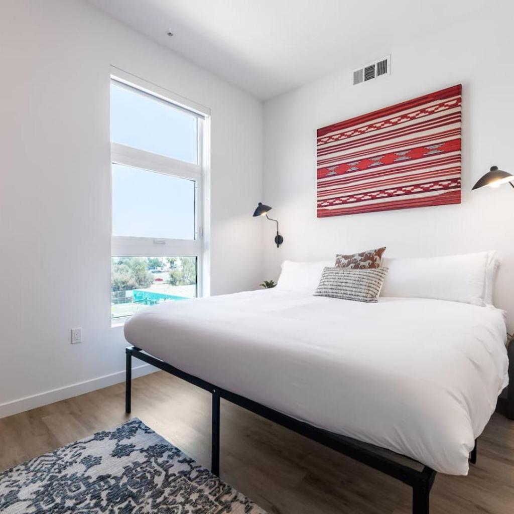 Photograph of Skyline Haven Near Dodger Stadium with Views