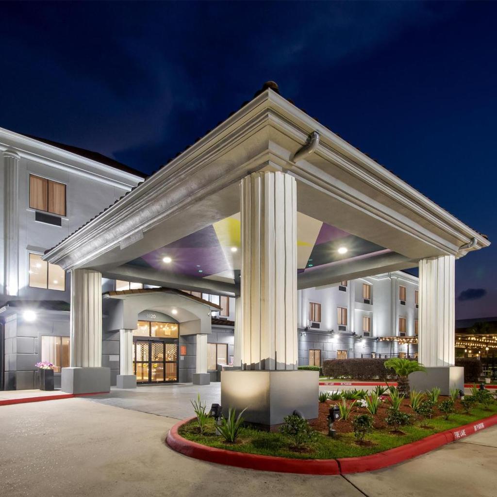 Photograph of Spark By Hilton Houston Hobby Airport