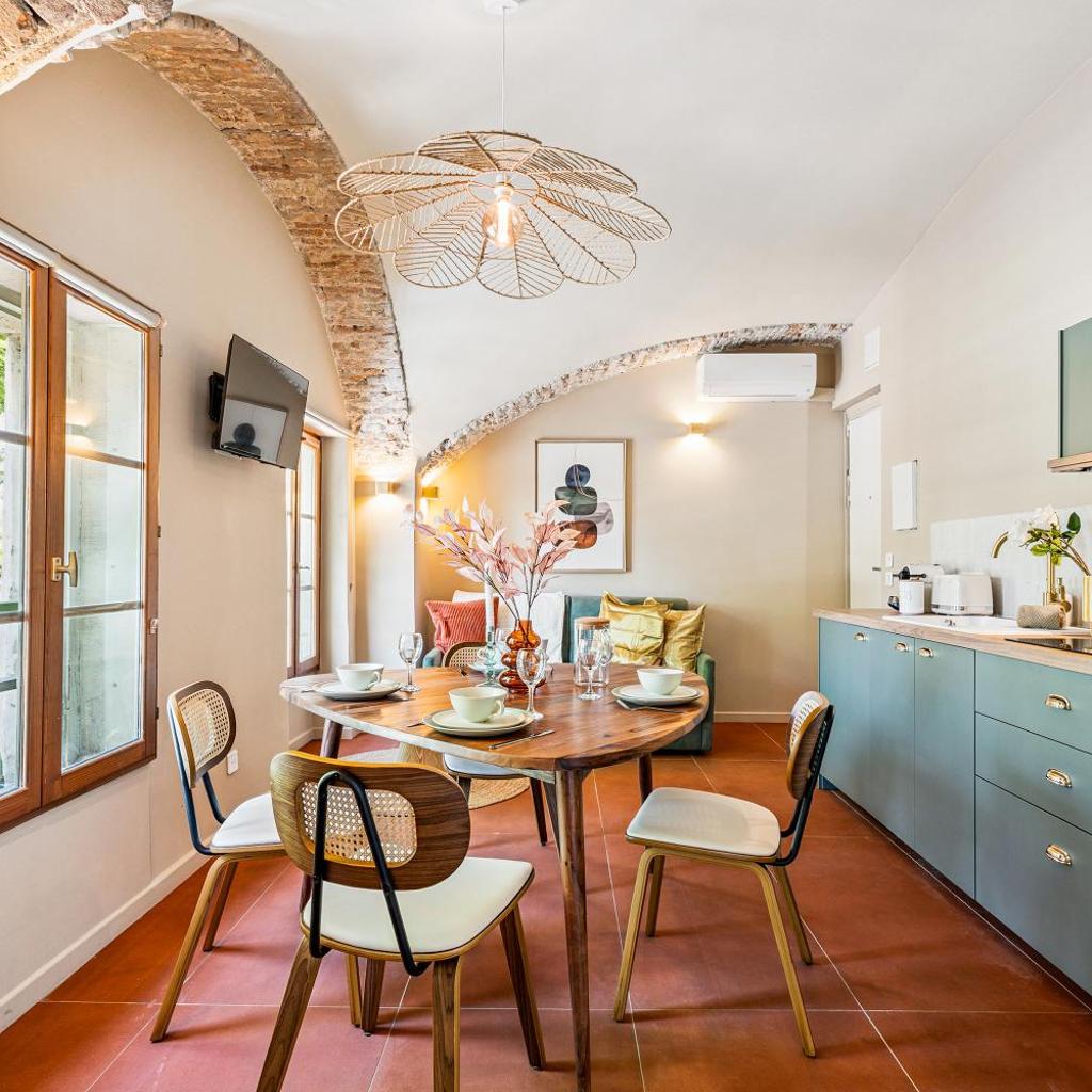 Photograph of Nice Renting - CROTTI - Authentic Immersion Sea & Beach Massena