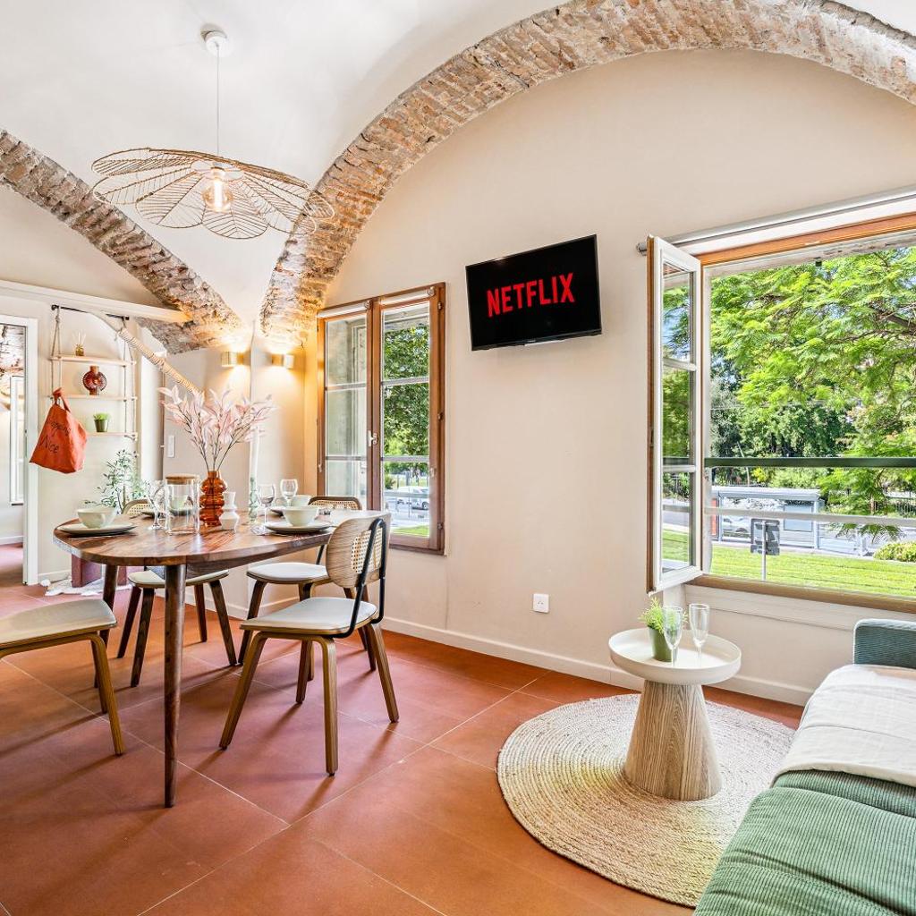 Photograph of Nice Renting - CROTTI - Authentic Immersion Sea & Beach Massena