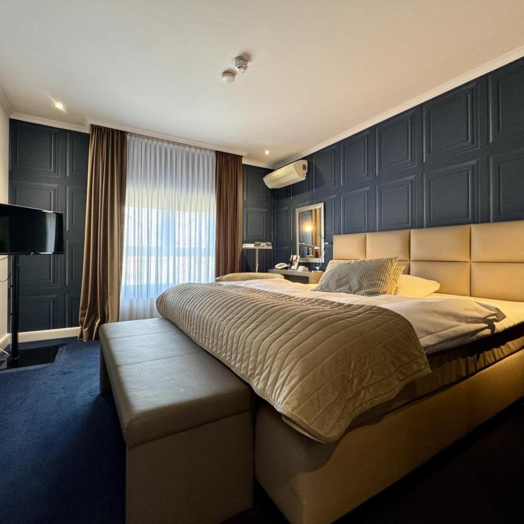 Parkhotel Bielefeld — 