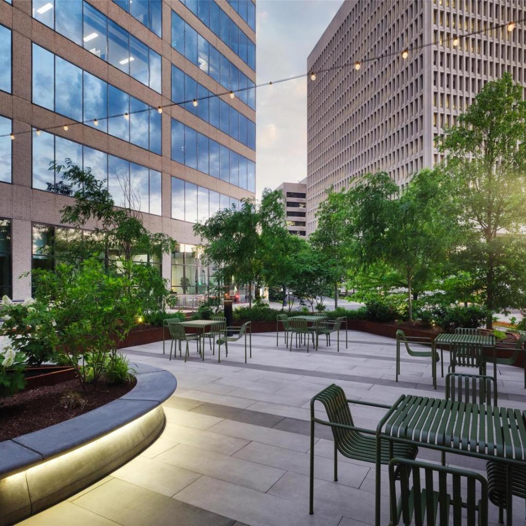Photograph of DoubleTree by Hilton Hotel Nashville Downtown