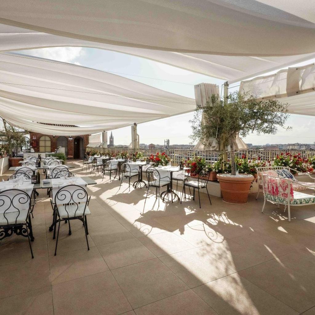 Due Torri Hotel — 