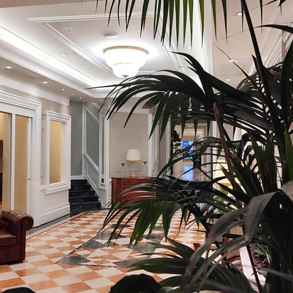Photograph of Radisson Blu GHR Rome