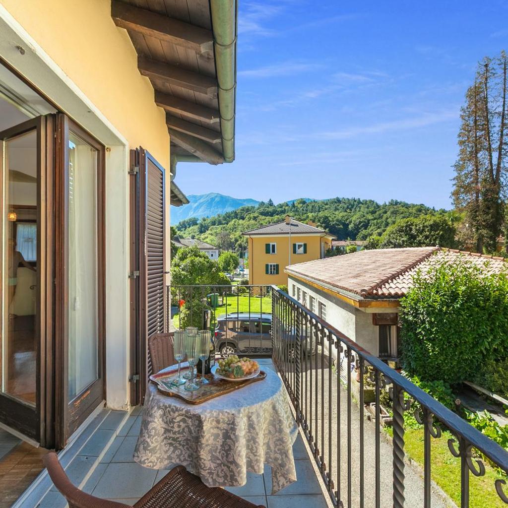 Image 5 - Casa Ana 2 with Garden & Parking for 5 - Happy Rentals