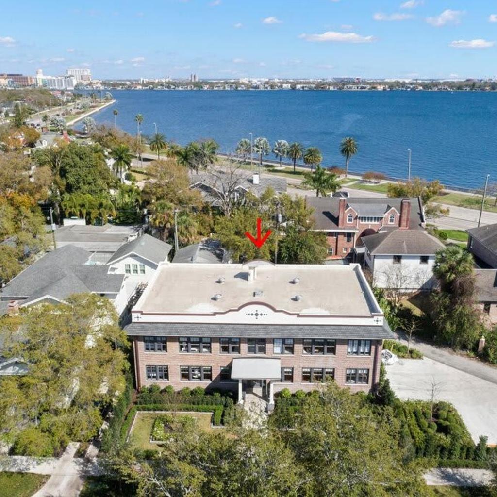 Photograph of The Adaline #3 - Upscale Hyde Park Apt, First Floor