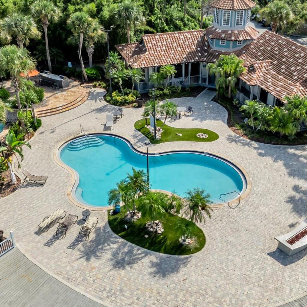 Photograph of Vibrant 2BR2BA w King Bed Pool, Gym #11