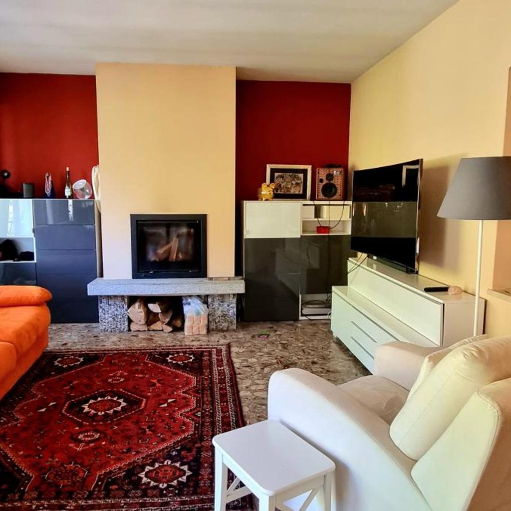 Einzelzimmer mit Gemeinschaftsbad -und Küchenbenutzung – Bild