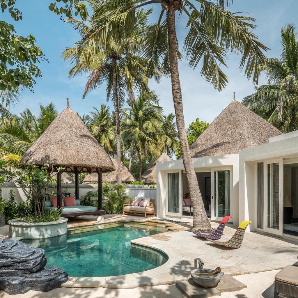 Four Seasons Resort Maldives at Kuda Huraa, photo 2