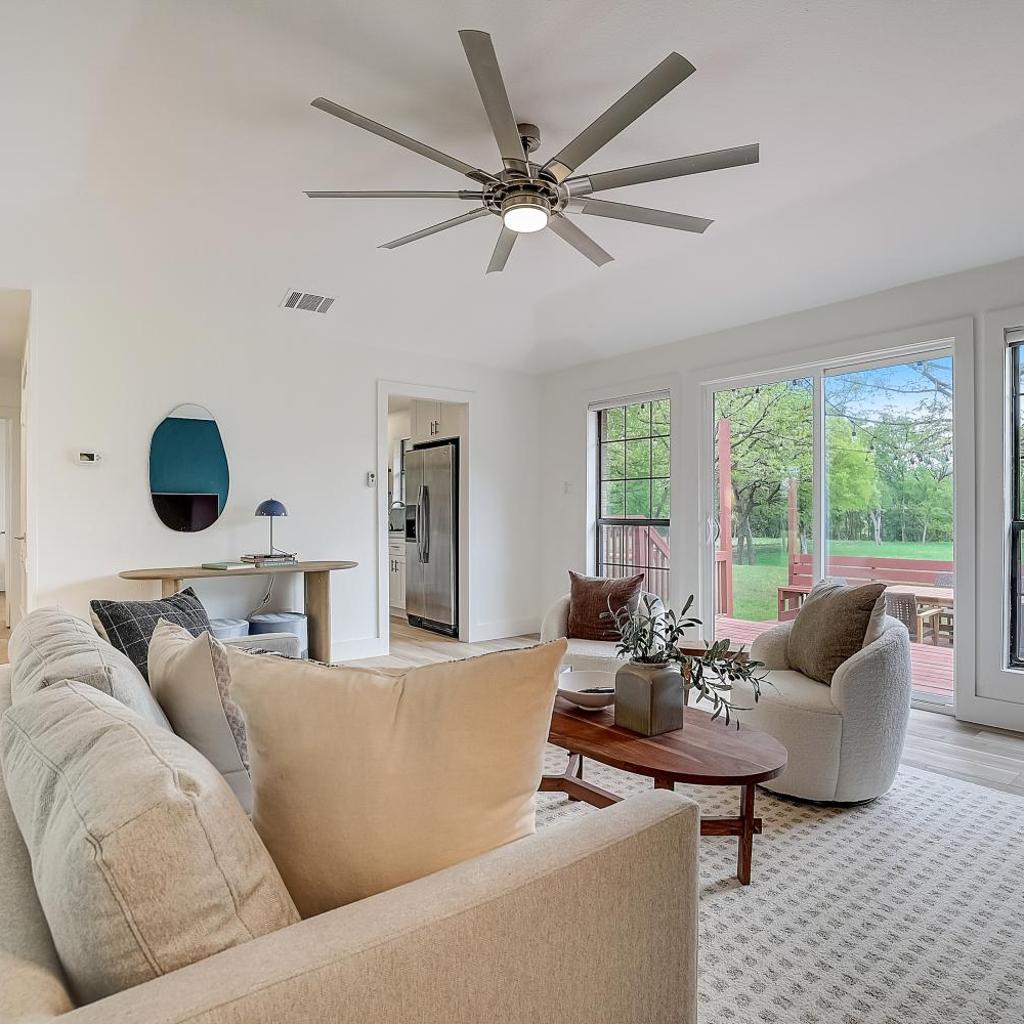 Photograph of Dunlap Oasis, 5BD Luxury Ranch! Home Theater, 2 Kitchens, Near COTA & Airport