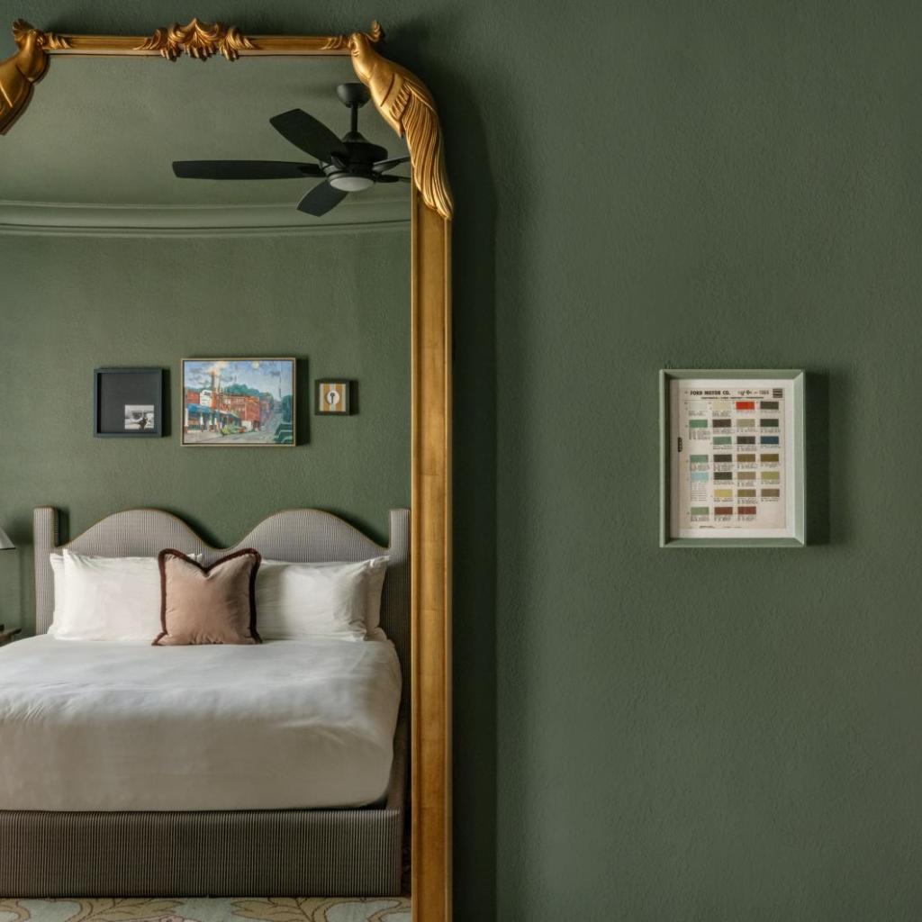 Photograph of MarQueen Hotel - NEWLY RENOVATED