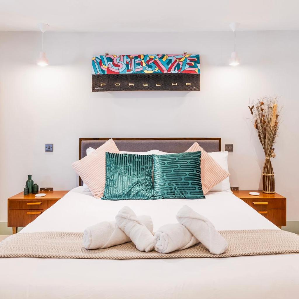 Photograph of Hackney 1 Bed Garden Flat