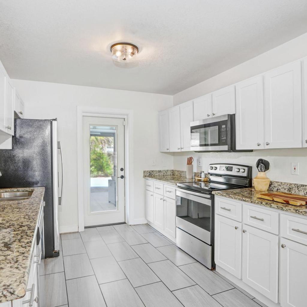 Photograph of Tropical Pool Oasis Minutes From Tampa Bay Beaches