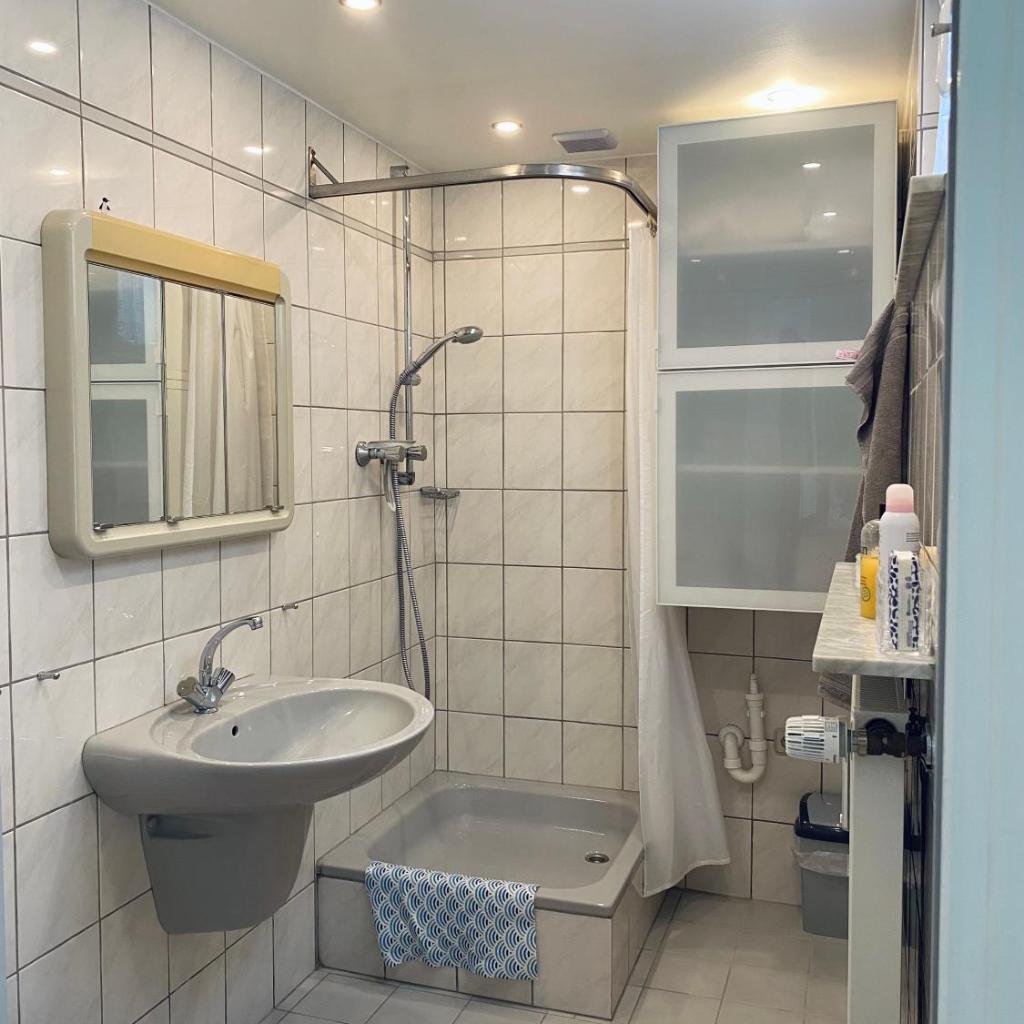 Photograph of Helles, gepflegtes Souterrain Apartment in ruhiger Lage