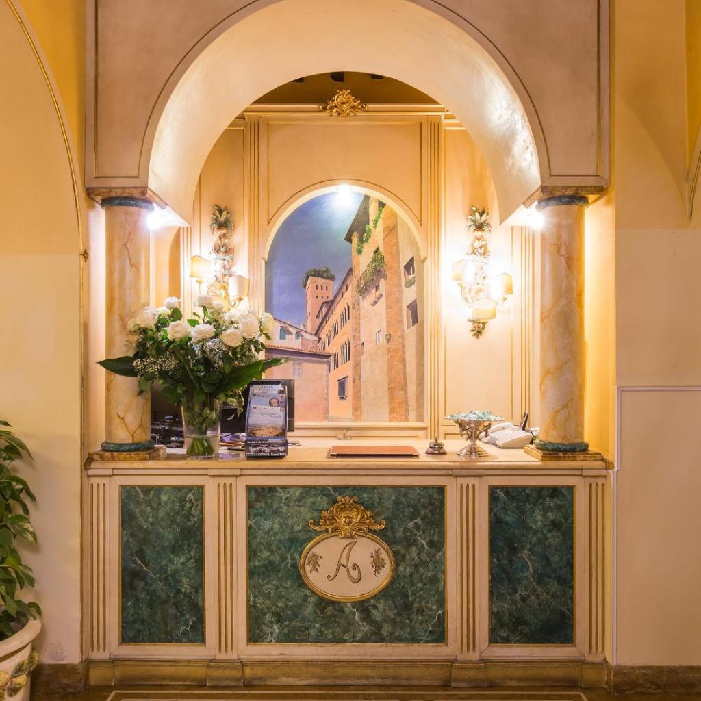 Hotel Palazzo Alexander — 