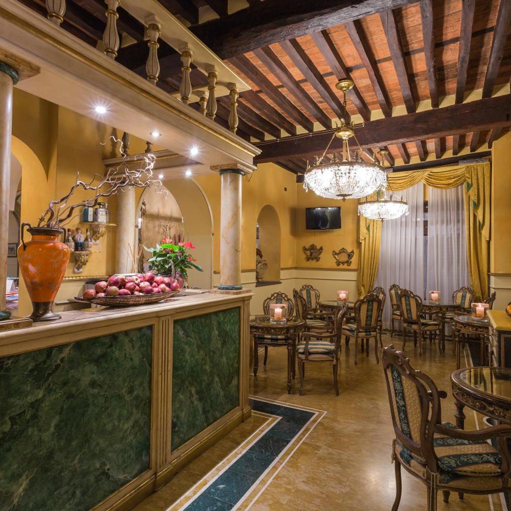 Hotel Palazzo Alexander — 