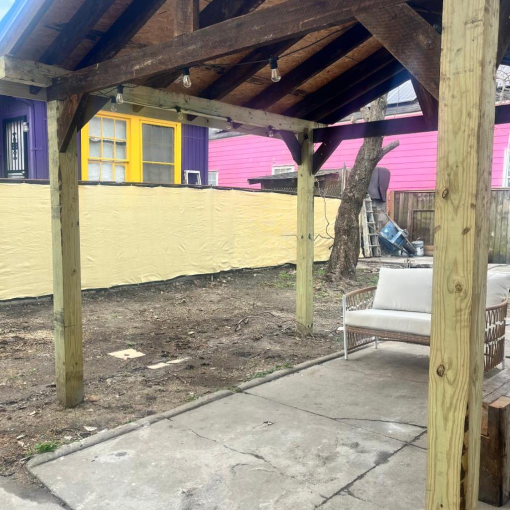 Photograph of Mid City Canal st 2 bedroom cute house