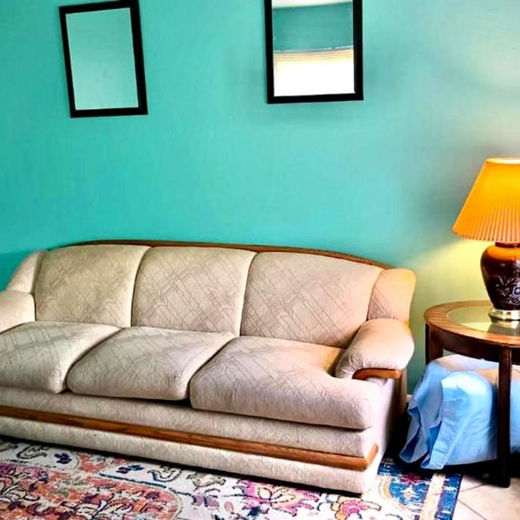 Photograph of GpL 5544 Cozy Getaway with Bright Colors & Full Kitchen