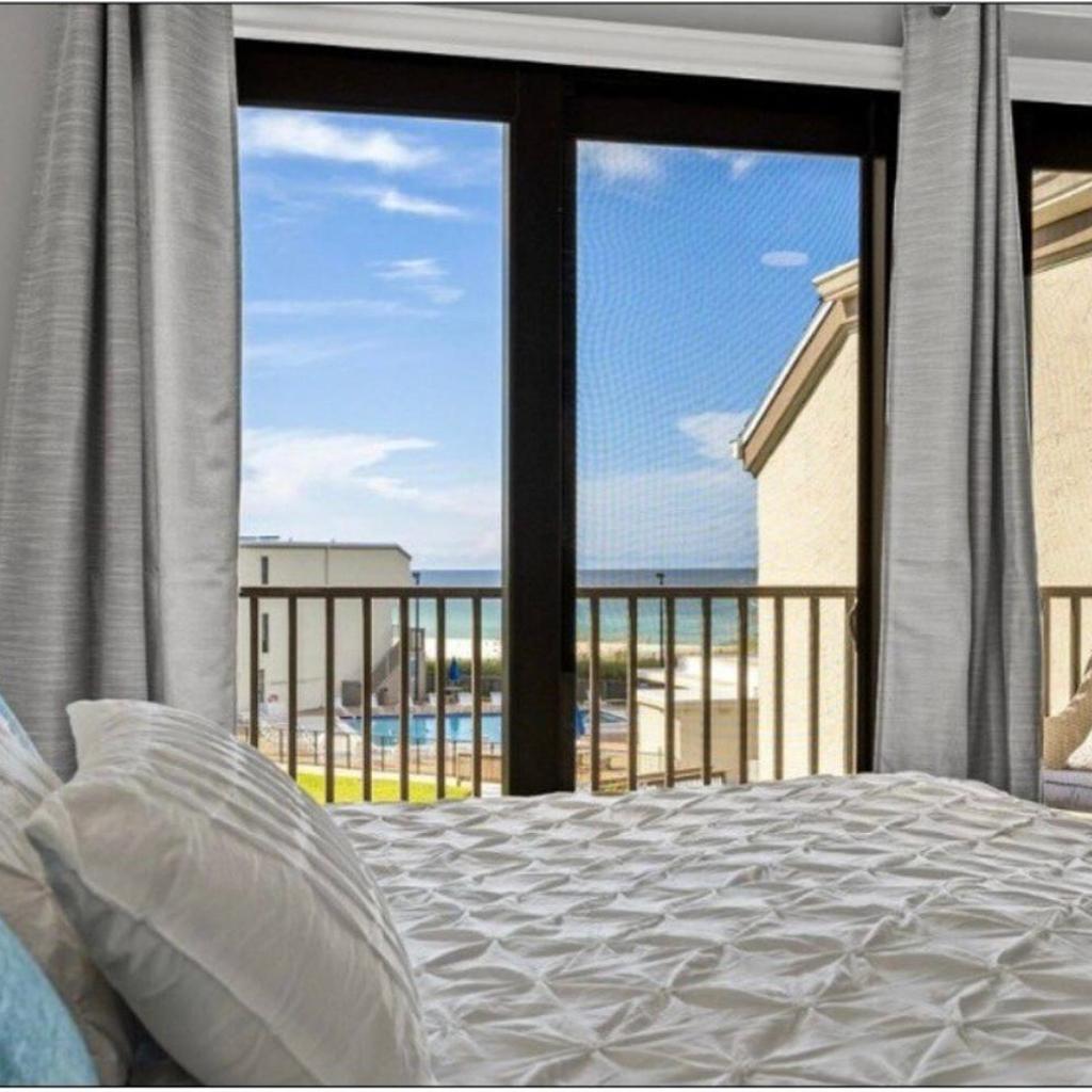 Photograph of 4BR Resort Home Ocean Views Sounds