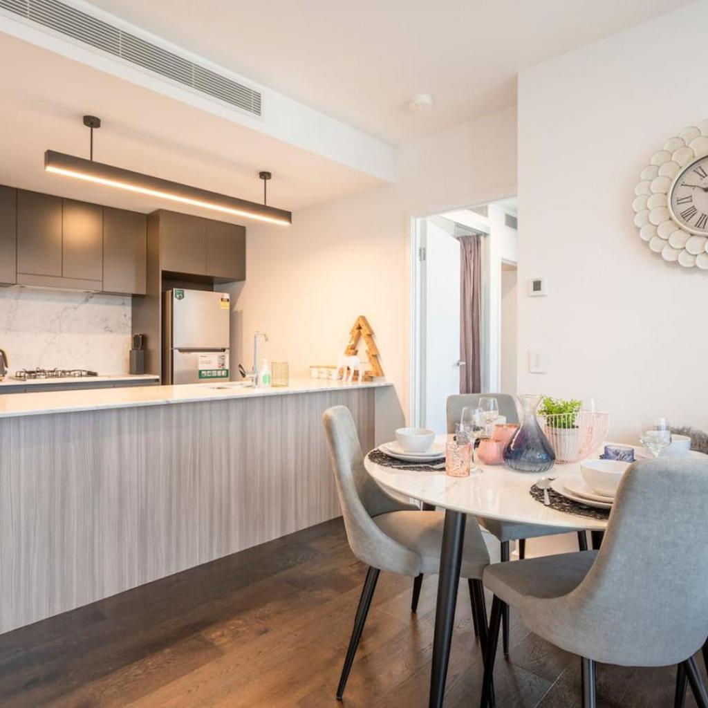 Photograph of Riverside 1BR in South Brisbane Walk to South Bank & Cultural Icons Cordelia12304-1