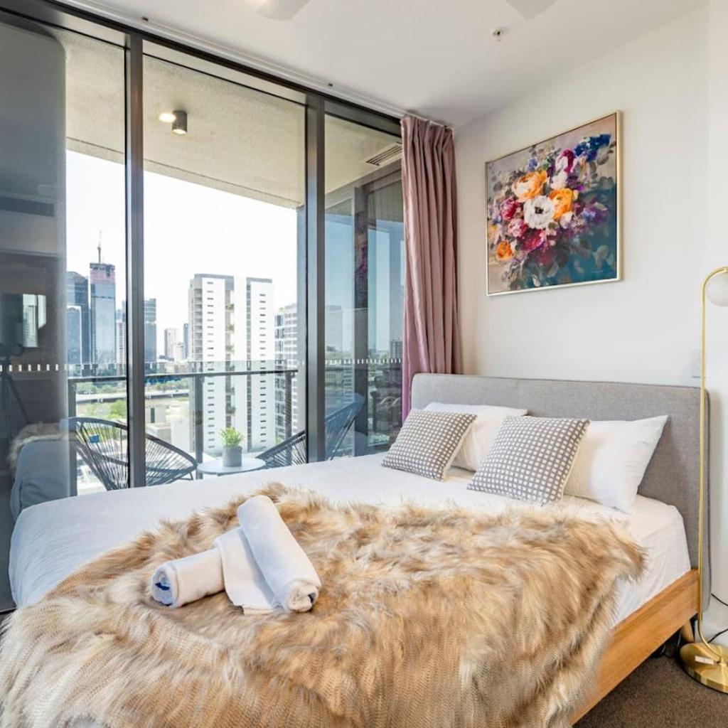 Photograph of Riverside 1BR in South Brisbane Walk to South Bank & Cultural Icons Cordelia12304-1