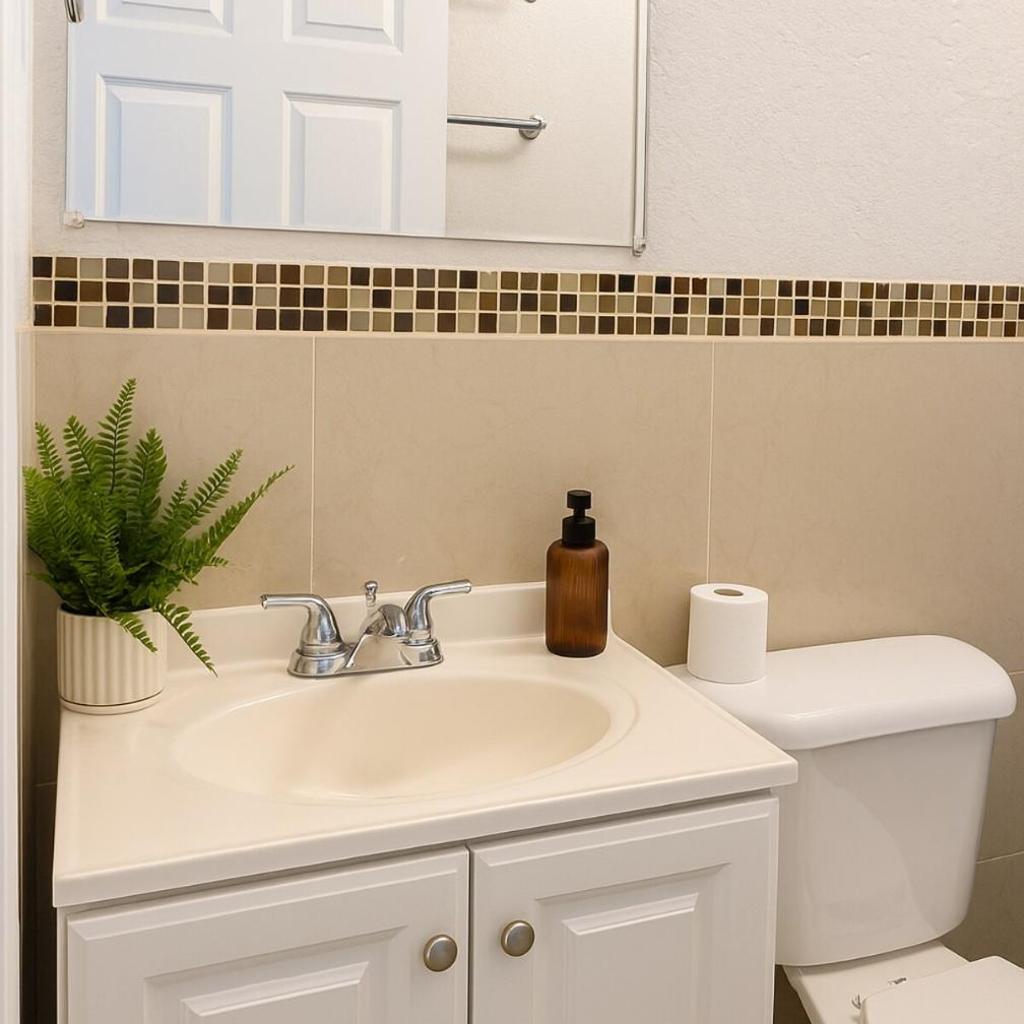 Photograph of Downtown Miami full apartment with kitchen