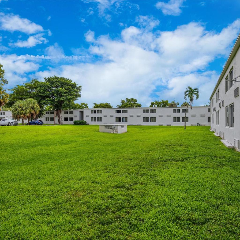 Photograph of Signature Inn Miami