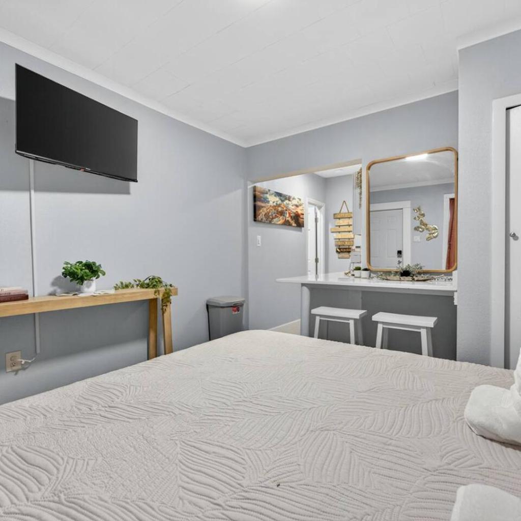 Photograph of Unit 12 Simple Comfy Tiny Pensacola Studio