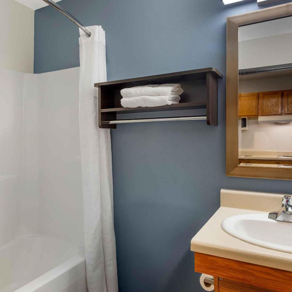 Photograph of Studio 6 Extended Stay Fort Myers FL