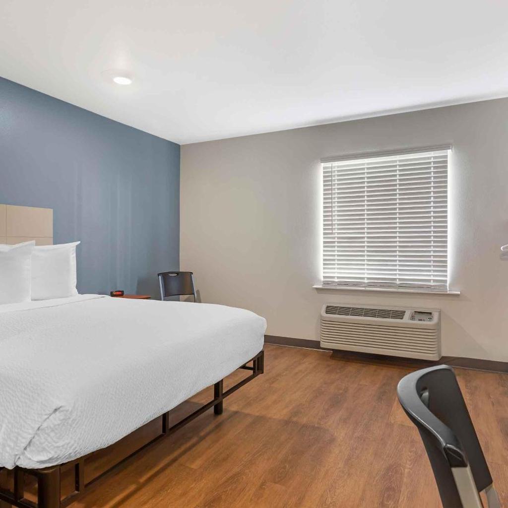 Photograph of Studio 6 Extended Stay Fort Myers FL