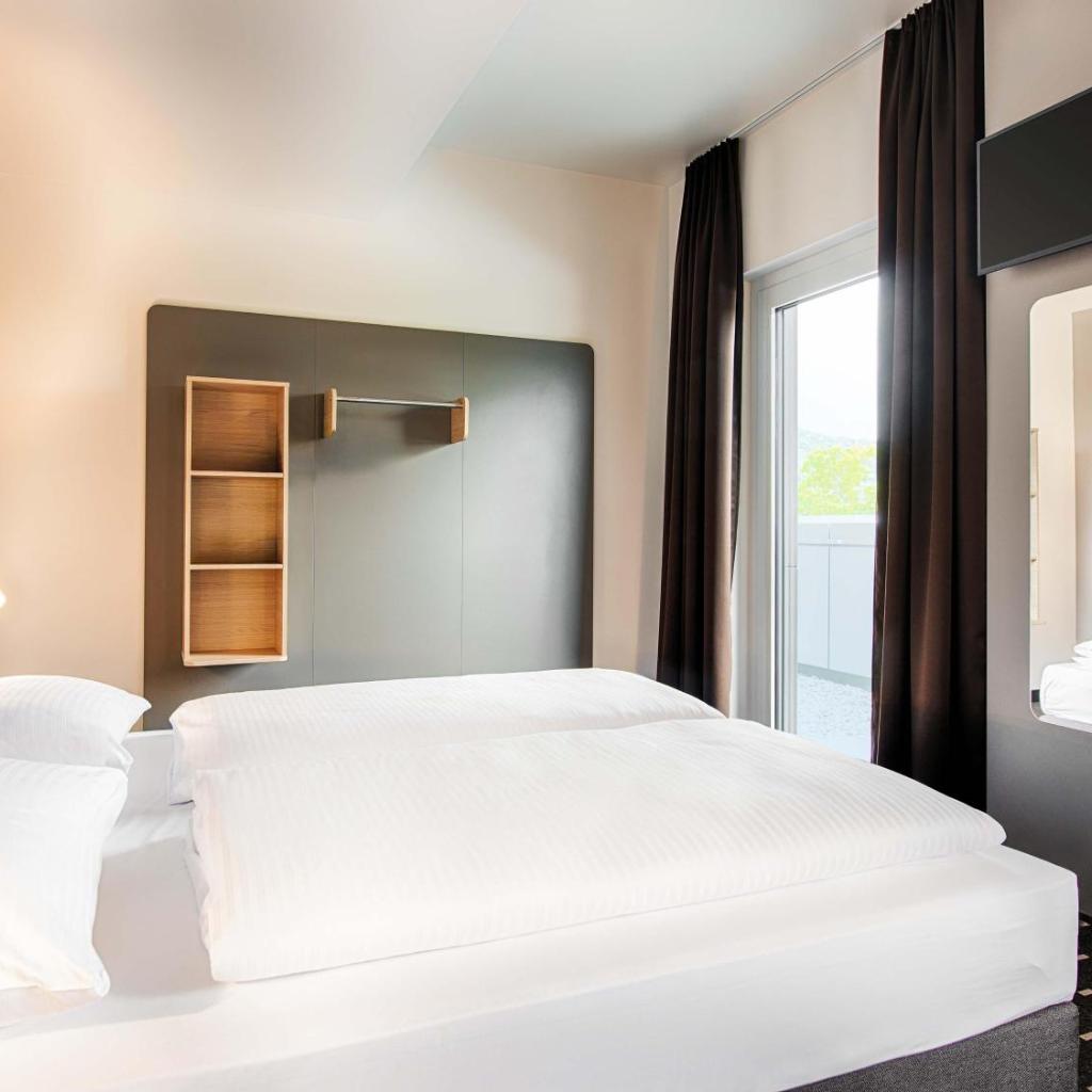 Photograph of B&B Hotel Stuttgart-Neckarhafen