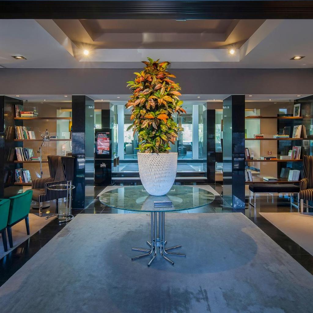 Cidnay - Hotel & Executive Center — 