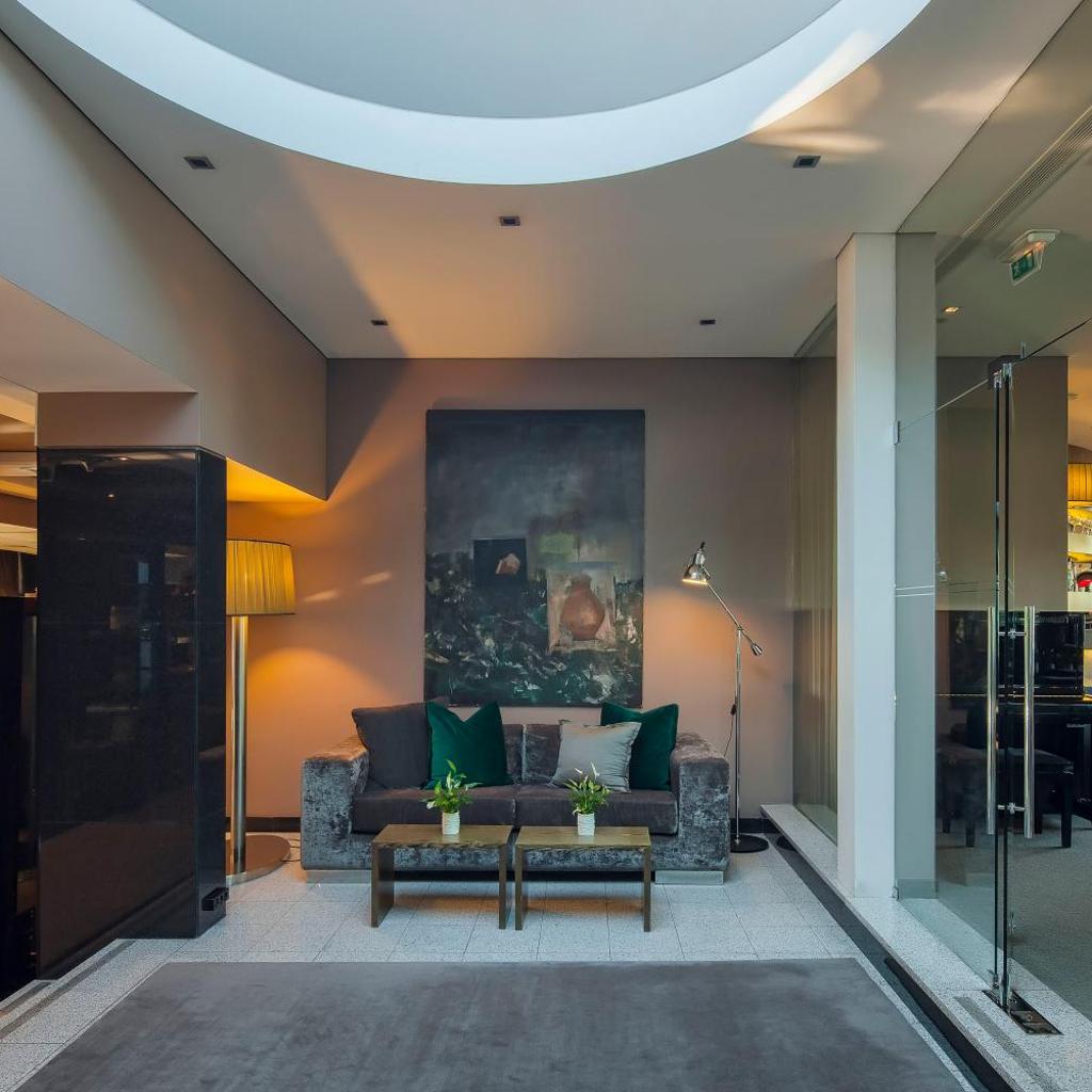 Cidnay - Hotel & Executive Center — 