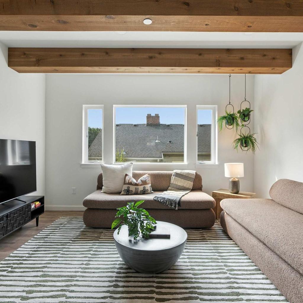 Photograph of The Adelynn- New Lux Build in Center of PDX